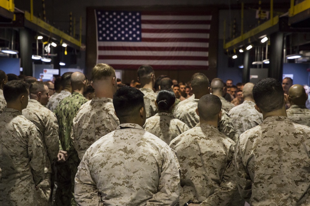 ACMC Visits Marines and Sailors with 5th Marine Expeditionary Brigade