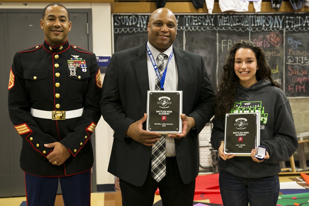 Bellevue Marines Present Recognition Awards