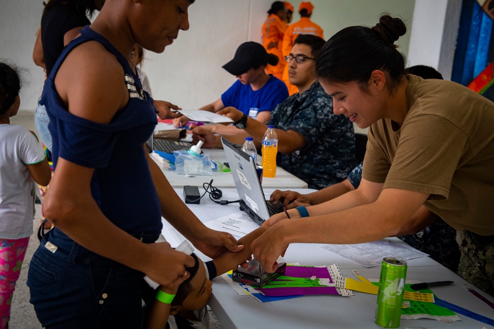 USNS Comfort Personnel Provide Treatment at One of Two Medical Sites in Riohacha, Colombia