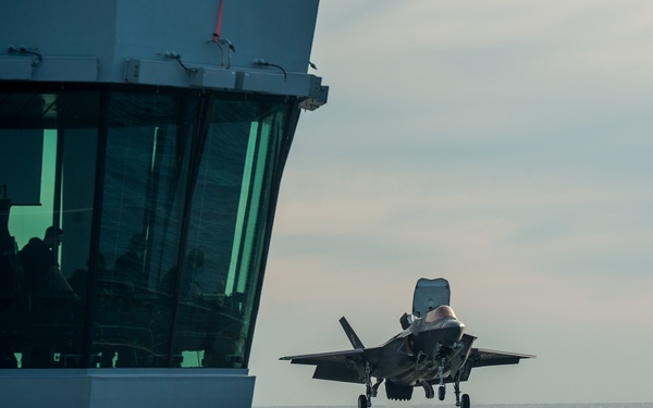 ITF First of Class Flight Trials (Fixed Wing) activities aboard HMS Queen Elizabeth, week of Nov. 4