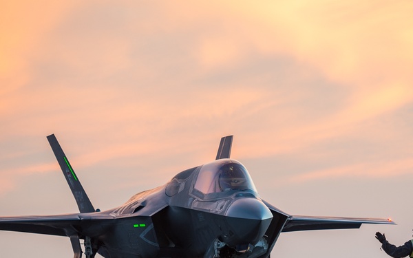 ITF First of Class Flight Trials (Fixed Wing) activities aboard HMS Queen Elizabeth, week of Nov. 4