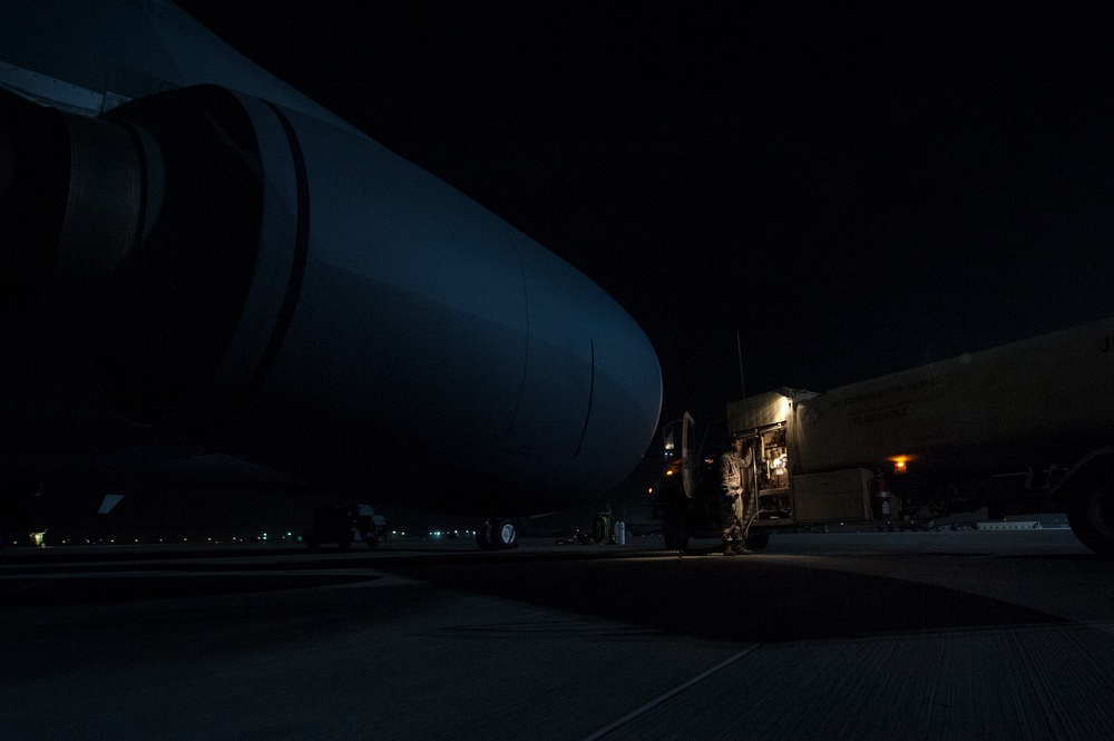 Airman sets 2018 base fueling record