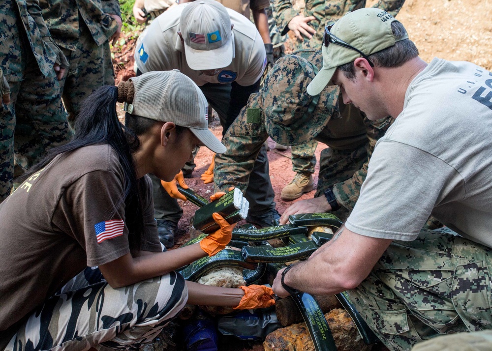 Koa Moana EOD Exchange Techniques with Palauan's