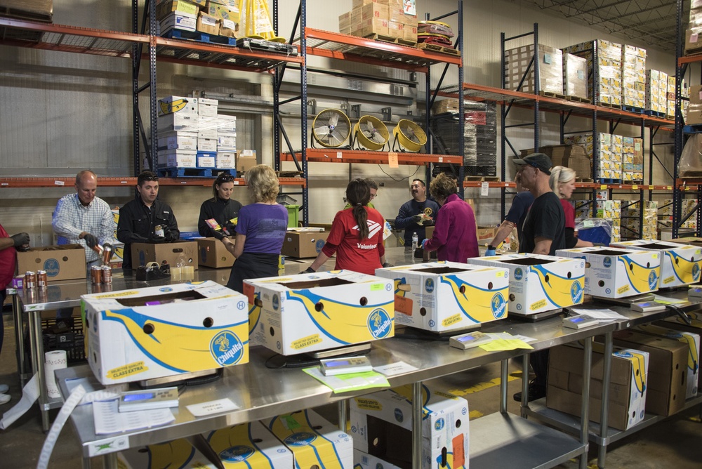 Jacksonville Coast Guard members volunteer at Feeding Northeast Florida