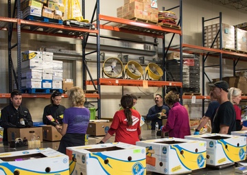 Jacksonville Coast Guard members volunteer at Feeding Northeast Florida