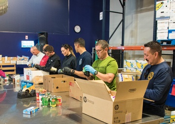 Jacksonville Coast Guard members volunteer at Feeding Northeast Florida
