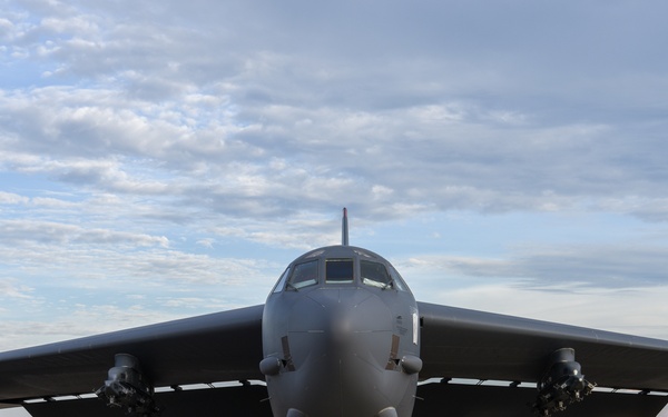 B-52 Stratofortesses arrive at RAAF Base Darwin