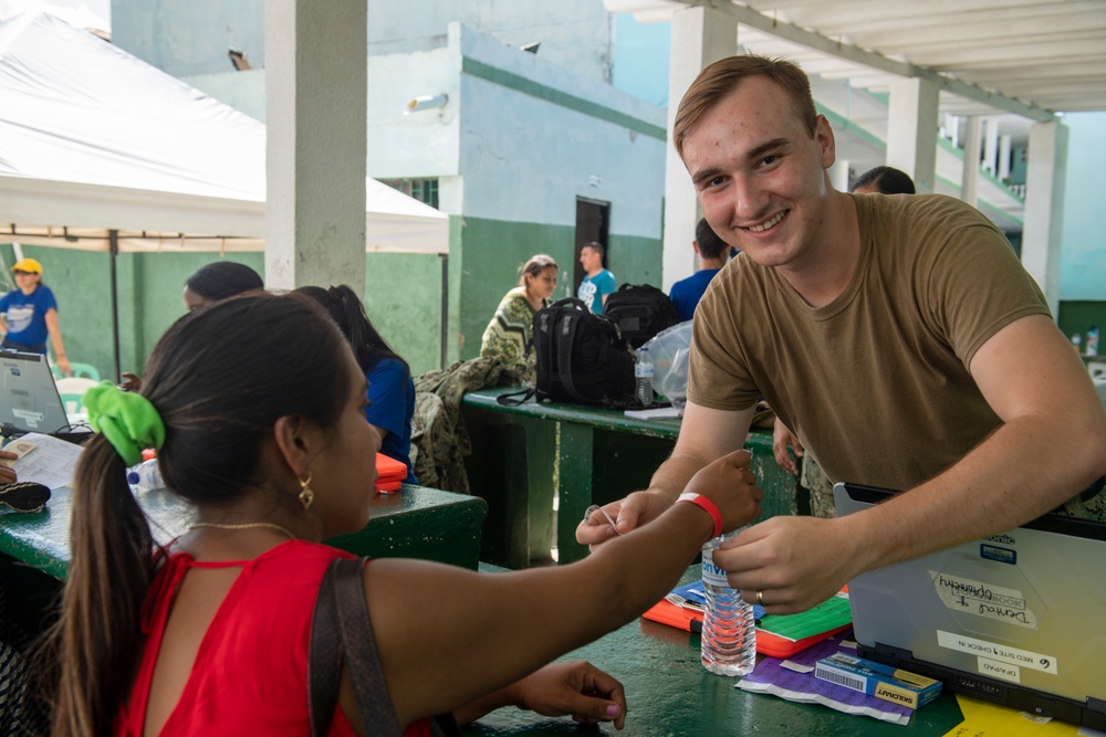 USNS Comfort Personnel Treat Patients at a Land-based Medical Site, in Colombia