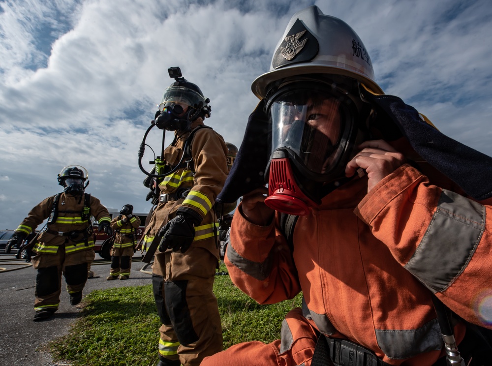 Kadena and Naha firefighters fired up for bilateral training