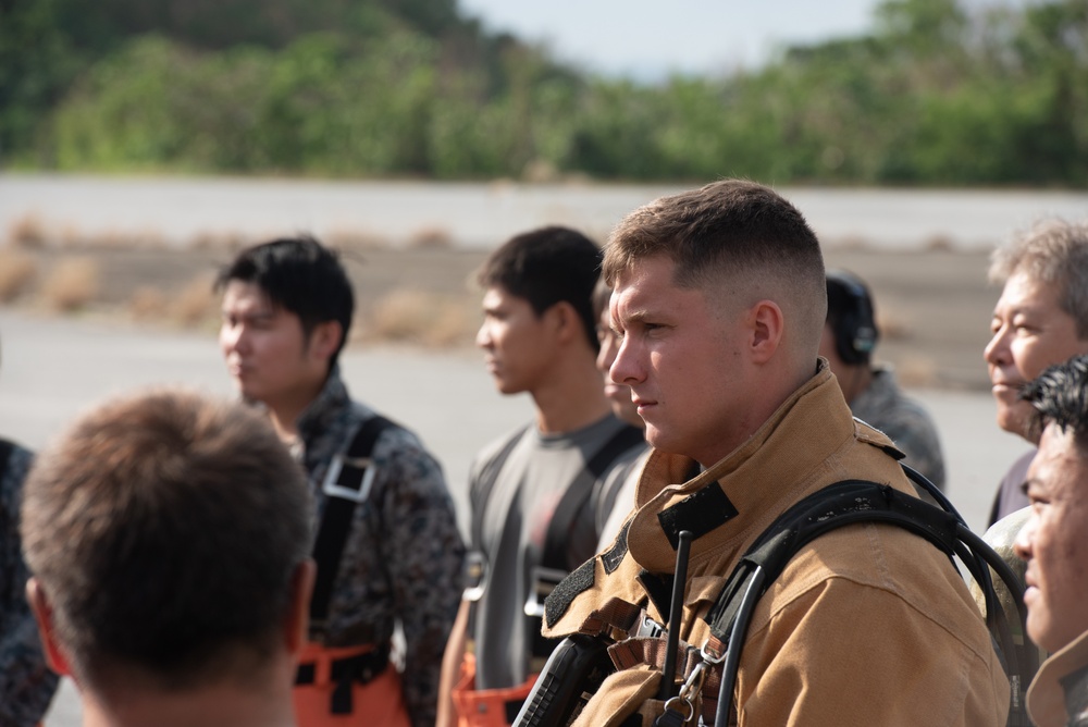 Kadena and Naha firefighters fired up for bilateral training