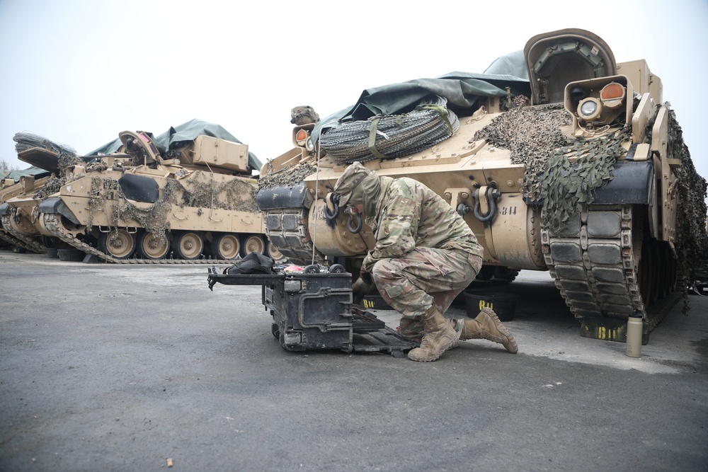 Ironhorse Soldiers of the 91st Brigade Engineer Battalion Prep for Combined Resolve XI