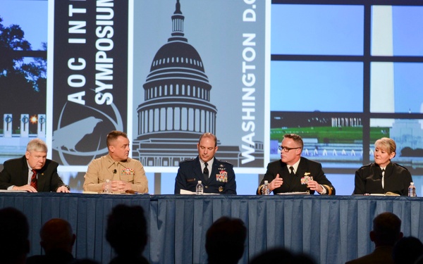 C10F Deputy Commander Discusses Electronic Warfare at Association of Old Crows Symposium