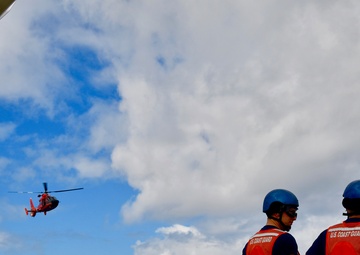 Responders conduct search and rescue exercise off Oahu