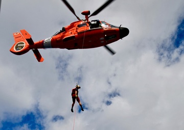 Responders conduct search and rescue exercise off Oahu