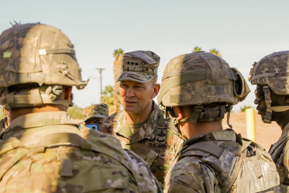 Lt. Gen. Jeffrey Buchanan visits Marines and Soldiers at the Calexico West Port of Entry