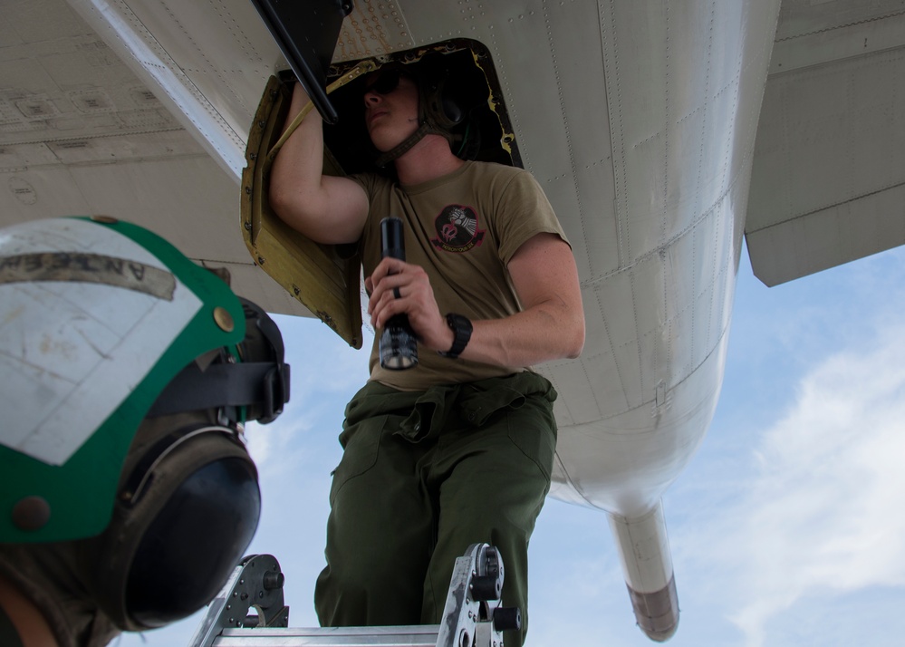 VP-46 crew maintains aircraft