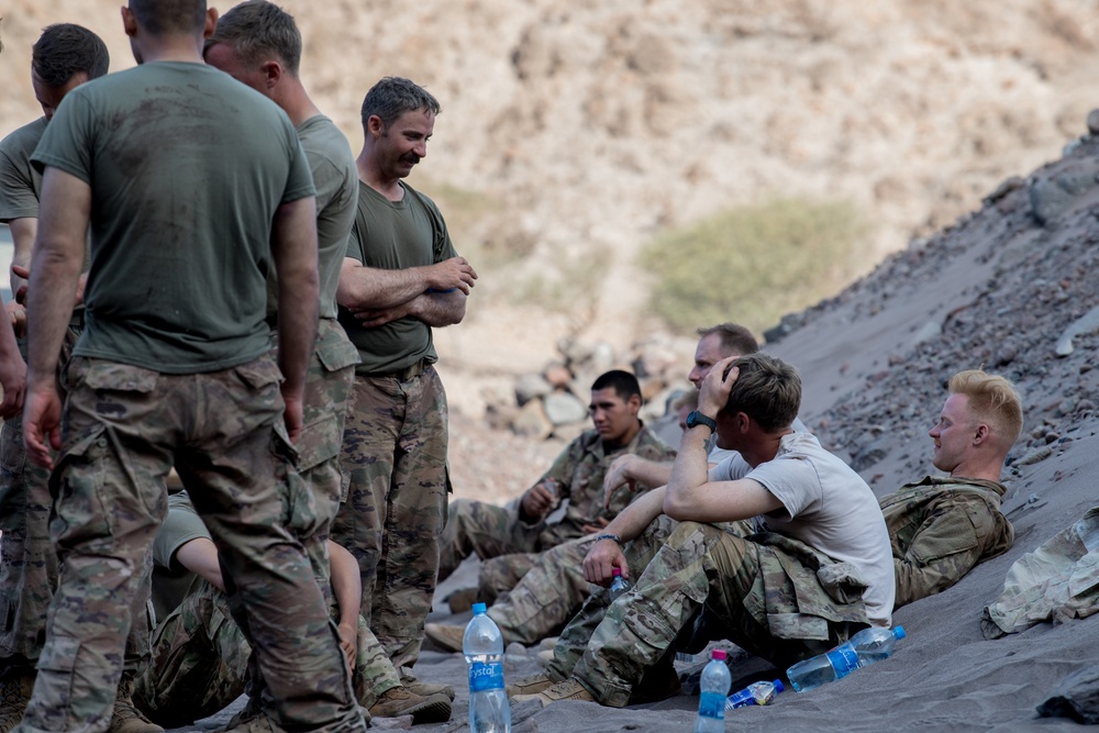 U.S. service members participate in French Desert Commando Course