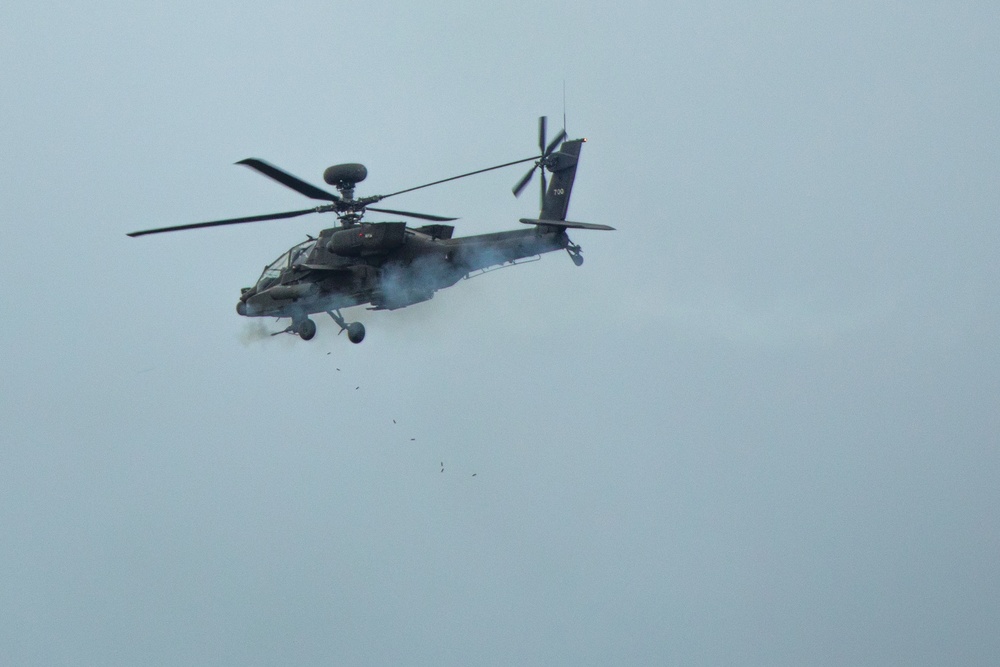 AH-64 Apache Aerial Gunnery Qualification