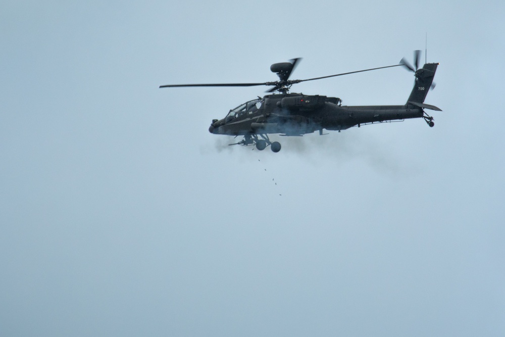 AH-64 Apache Aerial Gunnery Qualification