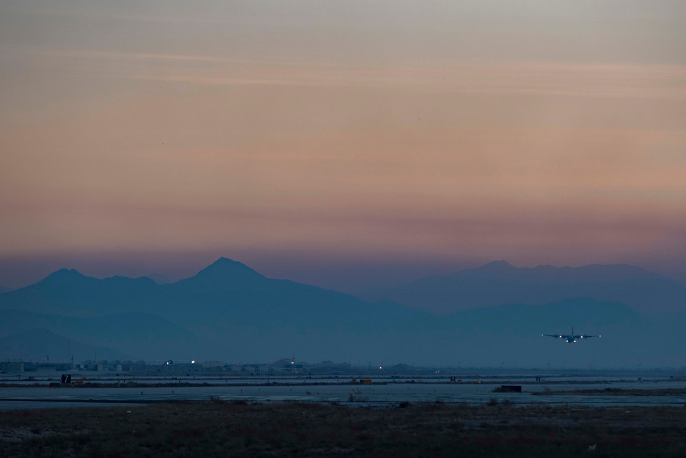 Pararescue Airmen conduct jump training