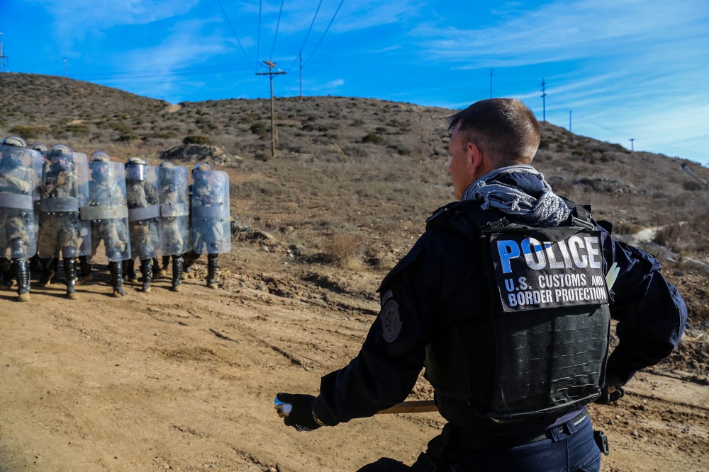 93rd Military Police Battalion conducts port of entry readiness training with U.S. Customs and Border Patrol