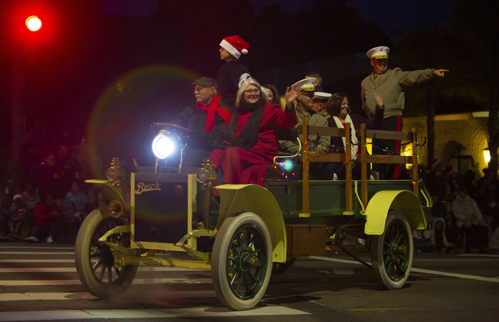 DVIDS Images 37th Annual Fallbrook Christmas Parade [Image 1 of 3]