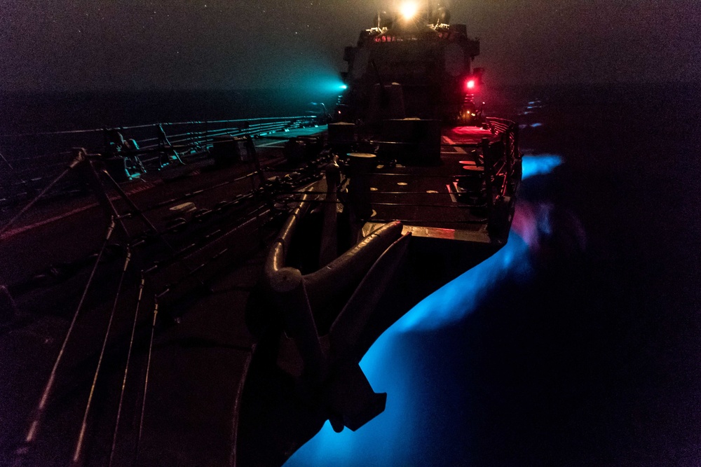 USS Jason Dunham transits Bab al-Mandeb