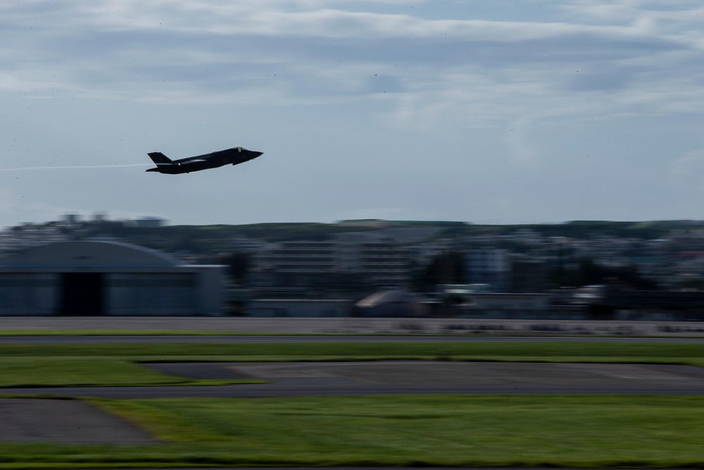 VMFA-121 aviators take to the Okinawa skies