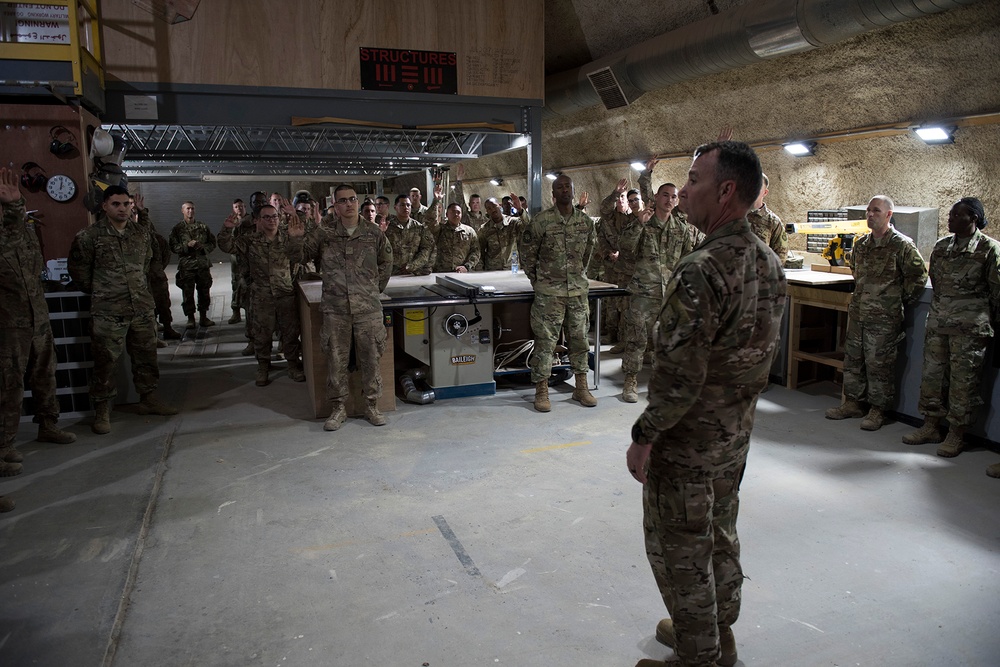 General Franks visits 407 AEG