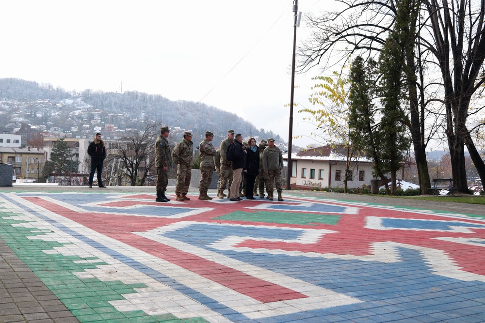Top MD military leader speaks to BiH youth