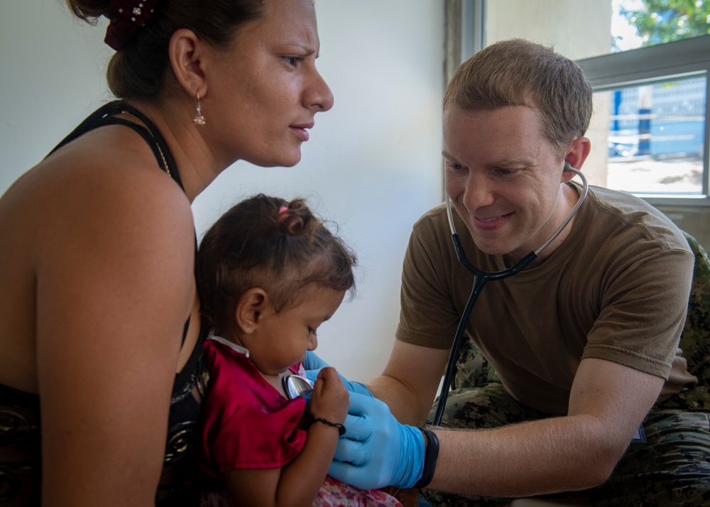 USNS Comfort Personnel Treat Patients at a Land-based Medical Site, in Colombia