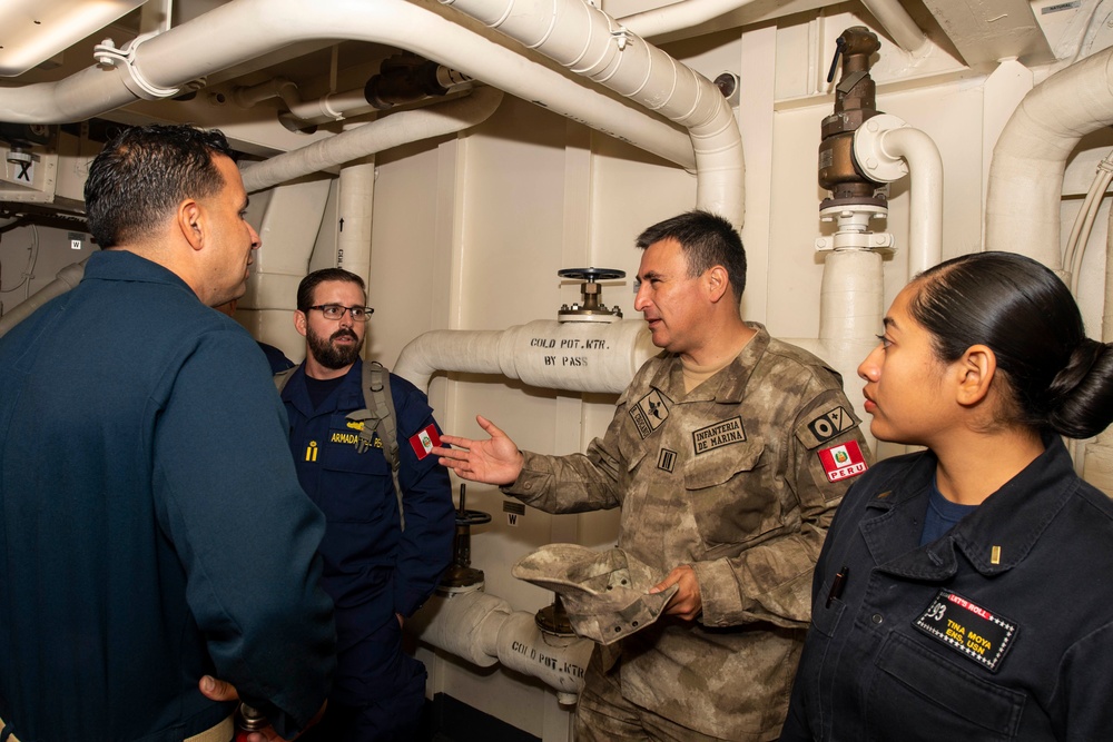 USS Somerset (LPD 25) Hosts Peruvians, Brazilians and Chileans