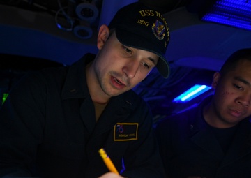 USS Somerset (LPD 25) Sailors Stand Watch in the Combat Control Center