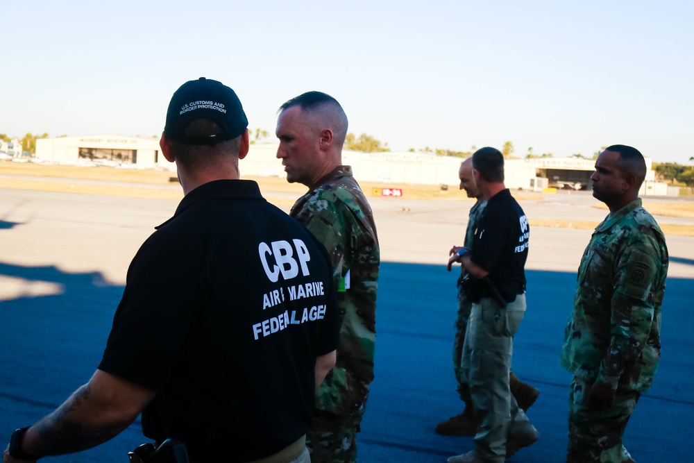 82nd CAB Command Visit Paratroopers Forward At South Texas, Edinburg Airfield