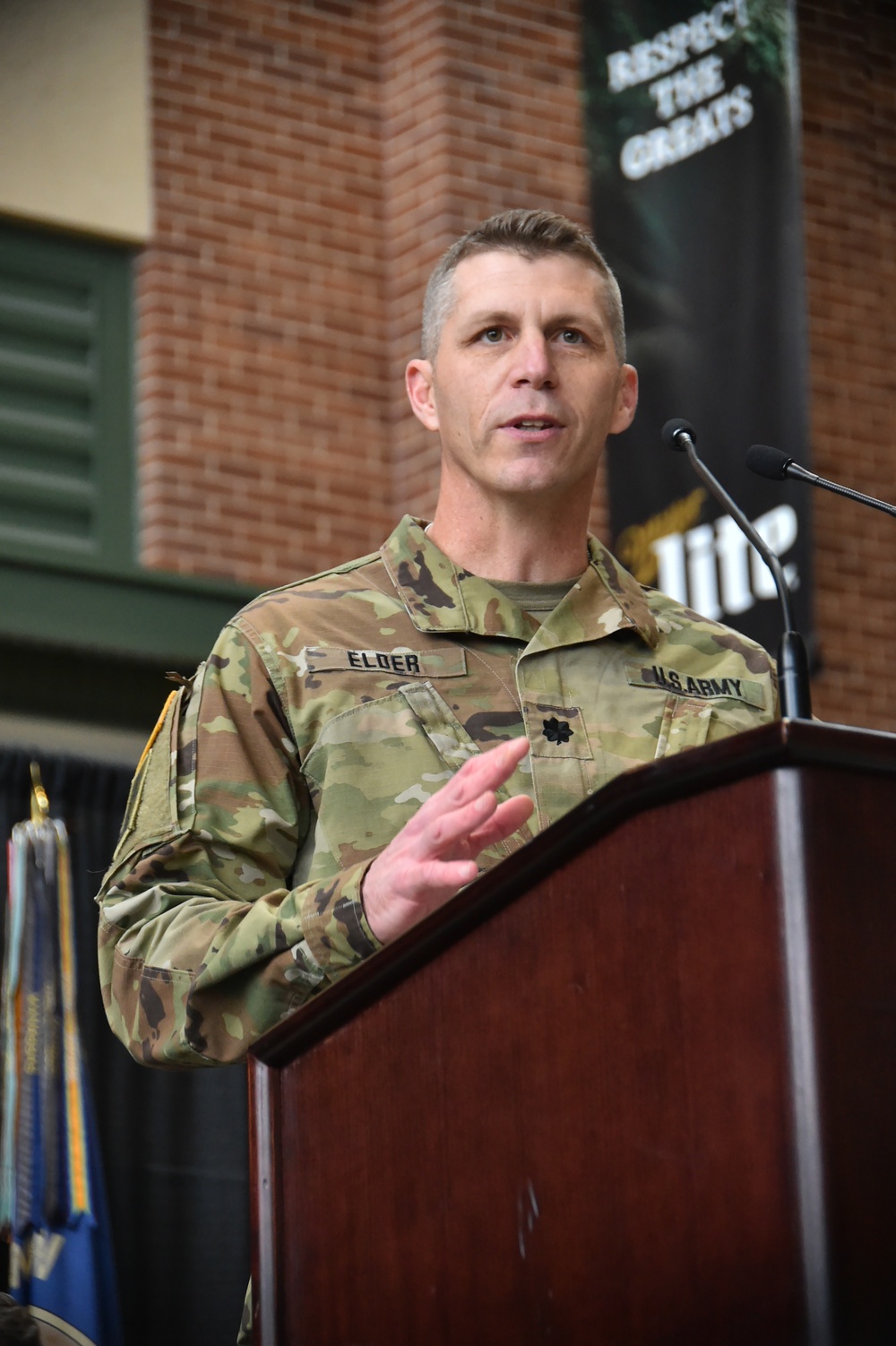 Lambeau Field sendoff for Afghanistan-bound Wisconsin Guard Soldiers