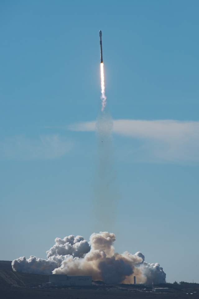 SpaceX Falcon 9 SSO-A launches from Vandenberg