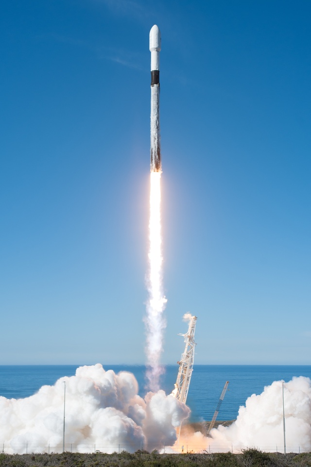 SpaceX Falcon 9 SSO-A launches from Vandenberg