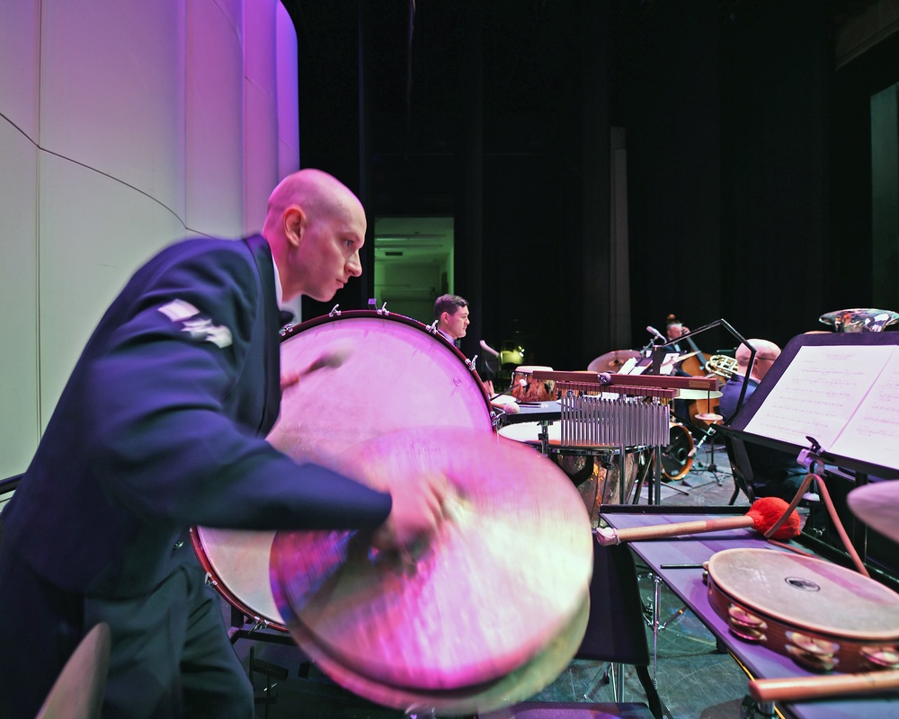 USAF Band of the Golden West Holiday Concert