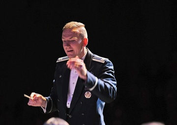 USAF Band of the Golden West Holiday Concert