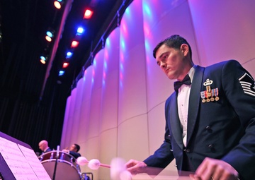 USAF Band of the Golden West Holiday Concert