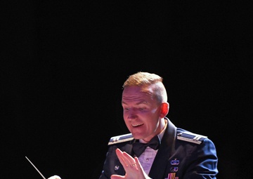USAF Band of the Golden West Holiday Concert