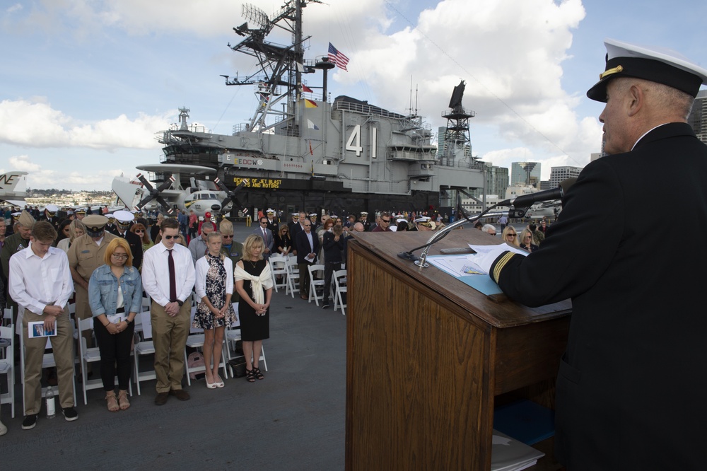 Chaplain Presents Invocation During CSG 15 Change of Command