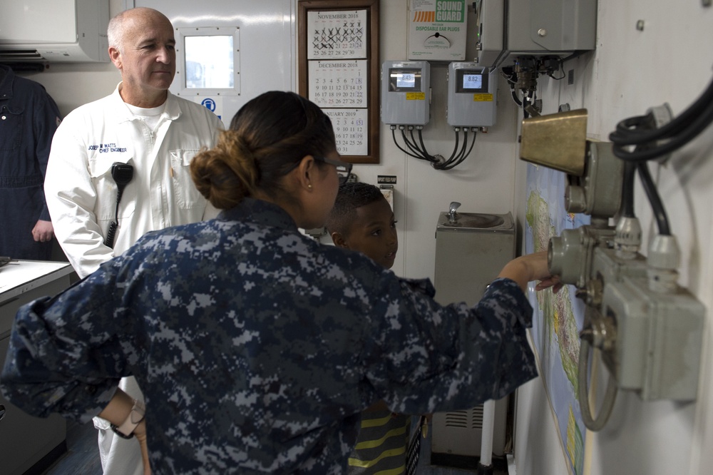 Navy Chief Returns Home to Colombia