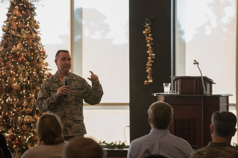 Intelligence group commander speaks at Wayne County military affairs meeting