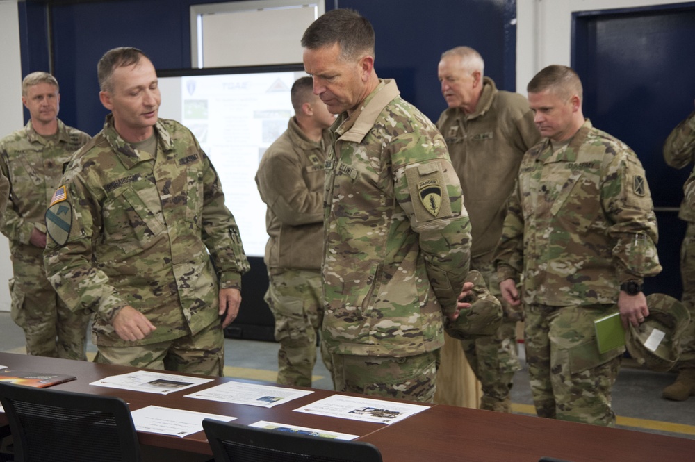 DVIDS - Images - Maj. Gen. Andrew M. Rohling visite the 5-4th ADA ...