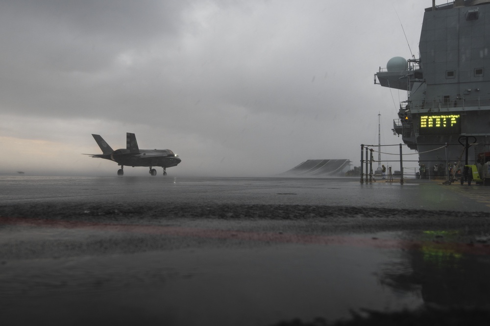 ITF First of Class Flight Trials (Fixed Wing) activities aboard HMS Queen Elizabeth, week of Oct. 30