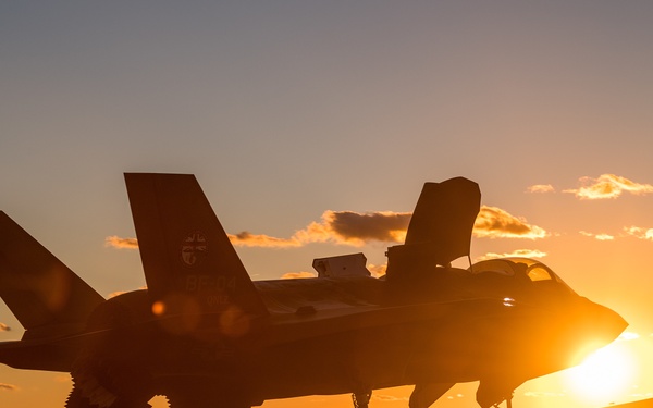 ITF First of Class Flight Trials (Fixed Wing) activities aboard HMS Queen Elizabeth, week of Oct. 30