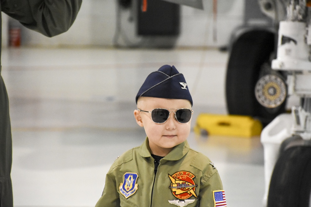 442d Fighter Wing teams with Sporting KC Victory Project to make a child a fighter pilot for a day