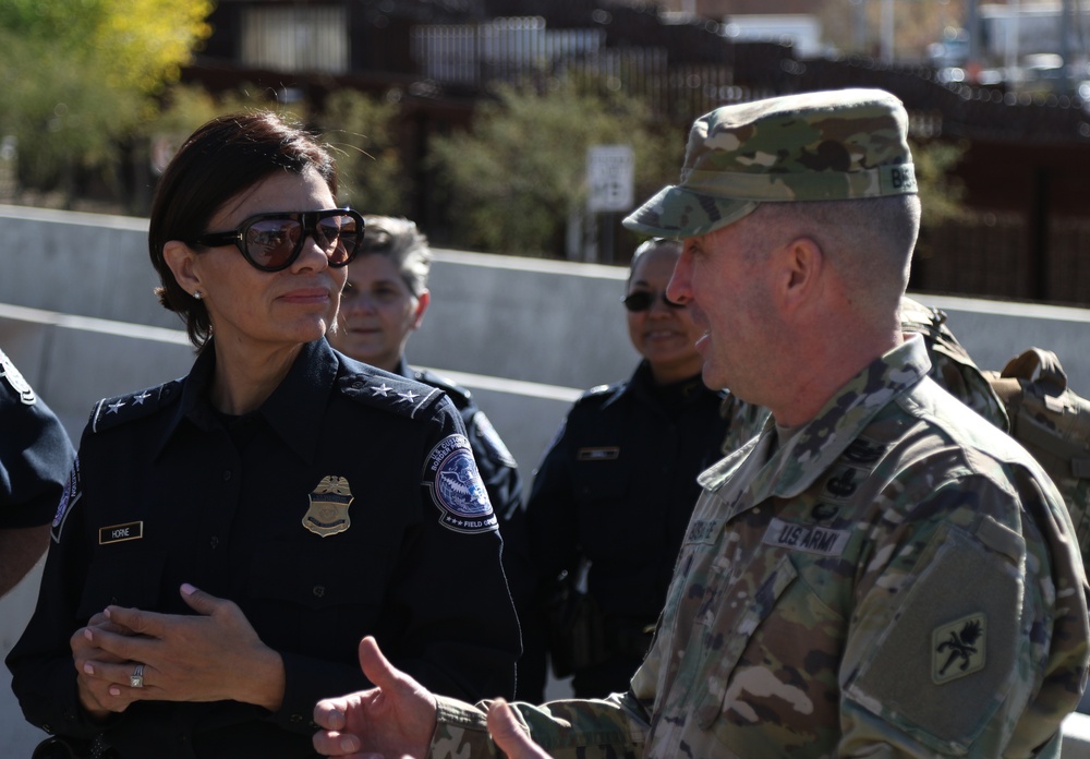 Brig. Gen. Bisacre visits Nogales border