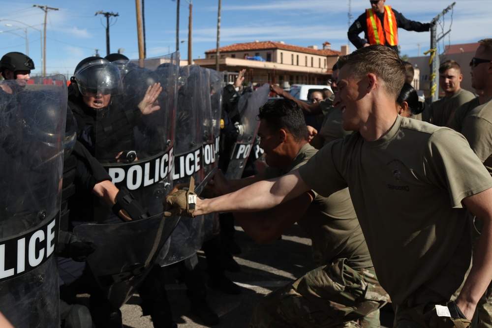 65th MP Co. Airborne conducts crowd control training with CBP at border